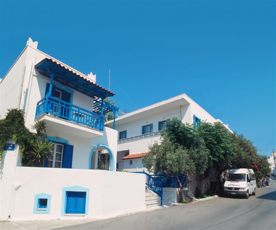 Barbouni Hotel & Studios Naxos City Екстер'єр фото