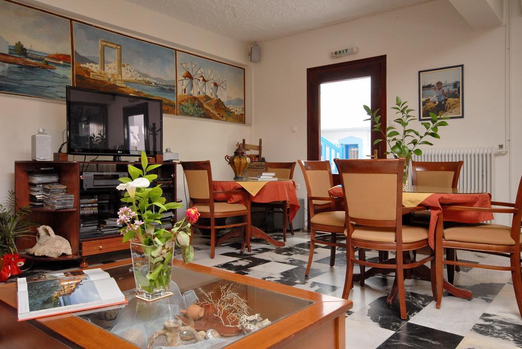Barbouni Hotel & Studios Naxos City Екстер'єр фото